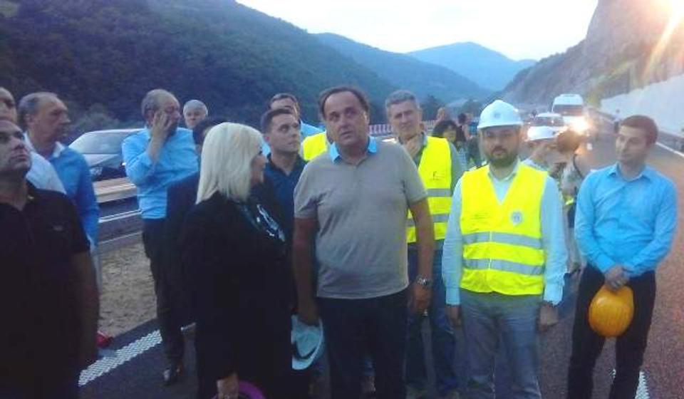 Mihajlovićeva prilikom nedavnog obilaska trase Koridora 10 u Grdeličkoj klisuri. Foto VranjeNews