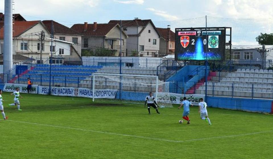 Nebeski anđeli, povratnici u Zonu Jug iz Pčinjske okružne lige, najprijatnije iznenađenje šampionata. Foto D. Mirčev