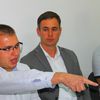 Lider vranjskog odbora NS Đorđe Ristić (levo) na konferenciji za medije posle incidenta. Foto VranjeNews