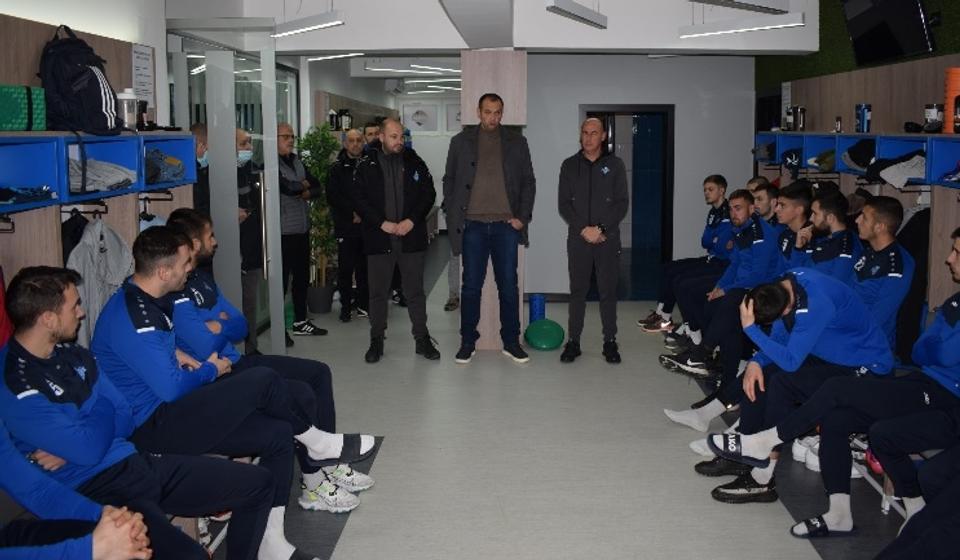 Surdulica, pa Antalija: fudbaleri Radnika na zimskoj prozivci. Foto D. Mirčev