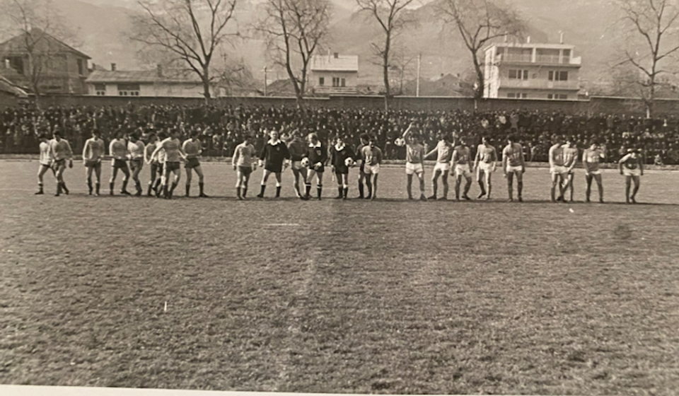 Na tribinama Gradskog stadiona u Vranju tražila se karta više. Foto arhiva T.R.S.