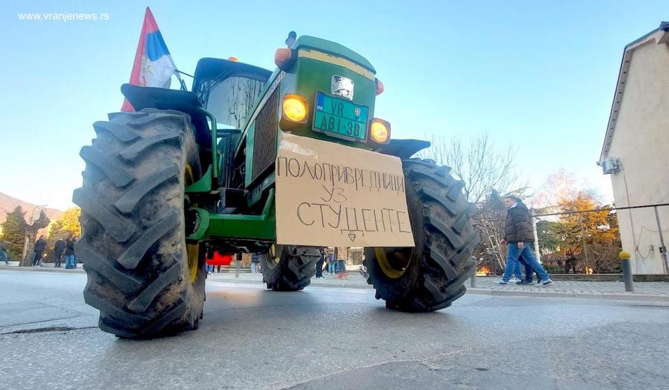 Sa jedne od ranijih blokada u Vranju. Foto Vranje news