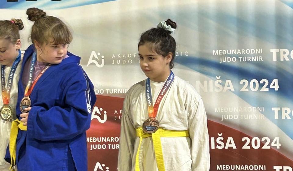 Staša Trajković na pobedničkom postolju. Foto JKV