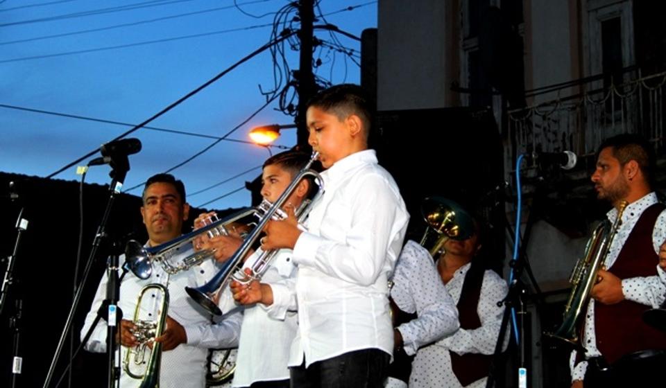 Čukununuci Bakijini: Dobrivoje i Kristijan Mamutović. Foto VranjeNews