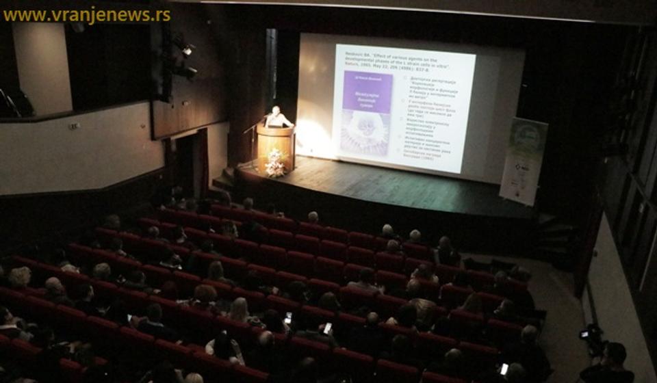 Sa simpozijuma u Vranju održanog 2020. godine povodom desetogodišnjice rada Dnevne bolnice za hemioterapiju. Foto Vranje News