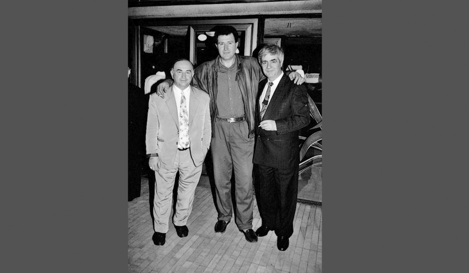 Sa prijateljima Draganom Ristićem Mercedesom i Stanišom Stošićem 1995. godine. Foto WMAS (izvor Slobodan Jovanović Cobi)
