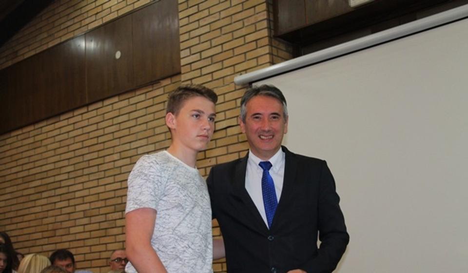 Marko Zlatanović, đak generacije u OŠ 1. maj u Vrtogošu. Foto VranjeNews