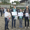 Nagrađeni vranjski gimnazijalci sa svojim mentorima. Foto GBS