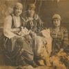 Belo Lenče - Jelena Stamenković iz familije Čelopeci (na slici dole desno). Foto RTS