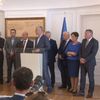 Tači i albanski lideri sa juga Srbije. Foto VOA