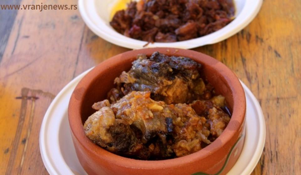 Pobednički gulaš u prvom planu. Foto VranjeNews