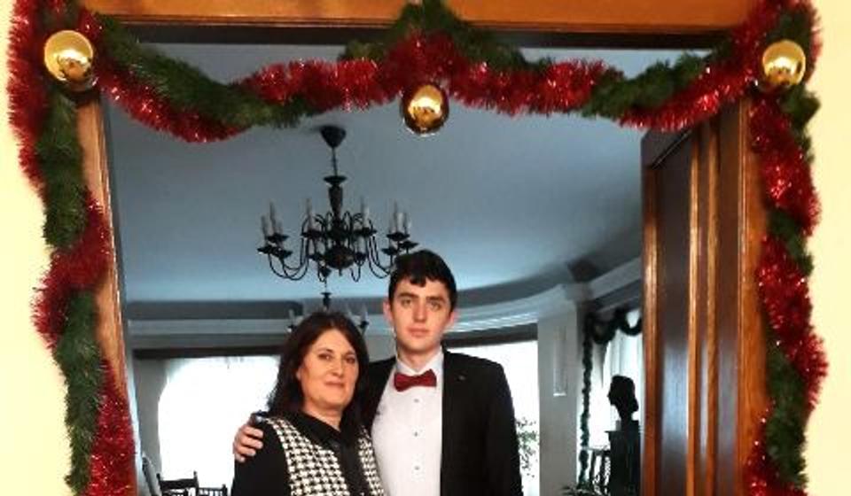 Miša Stanković sa profesorkom Vesnom Bogdanović na prijemu u SANU. Foto lična arhiva