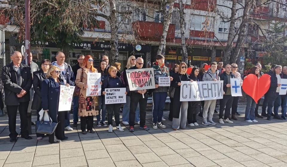 Transparenti u Bujanovcu. Foto Bujanovačke