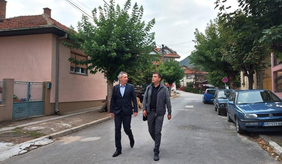 Gradonačelnik Slobodan Milenković i gradski većnik Miodrag Protić. Foto vranje.rs