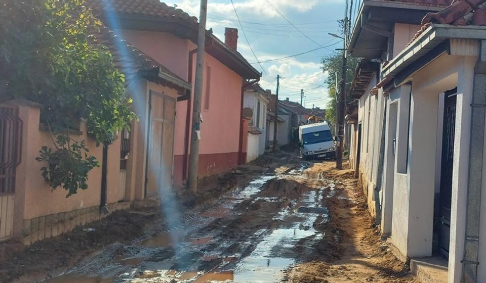 Ulica Baba Zlatina u utorak je opet bez vode. Foto Vranje News