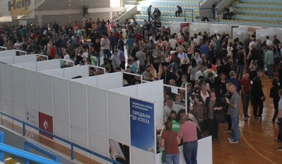 Veliko interesovanje za posao. Foto Grad Vranje