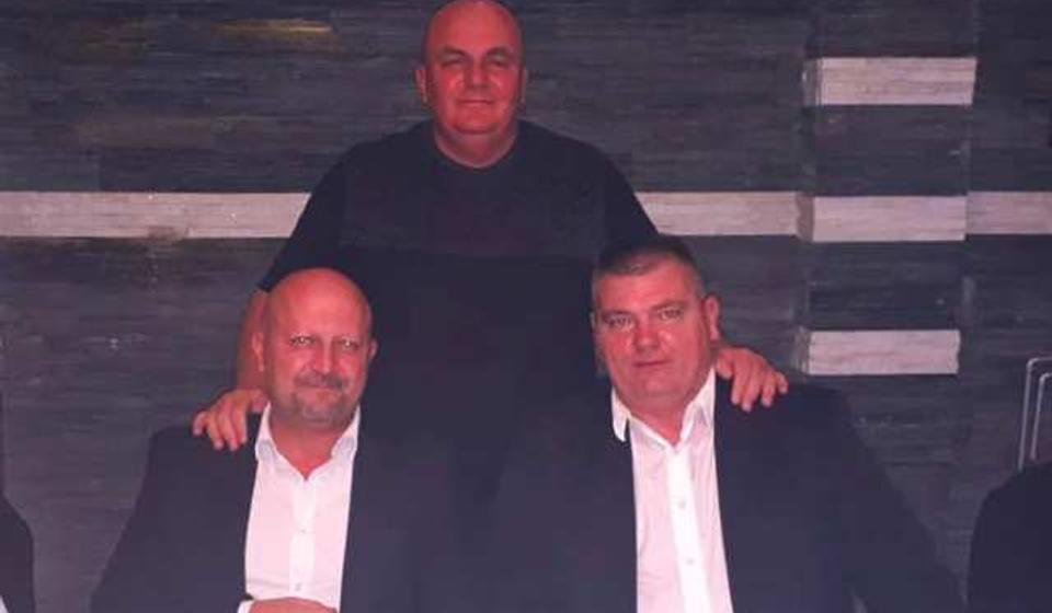 Manić (dole desno) sa predsednikom JS Draganom Markovićem Palmom. Foto JS