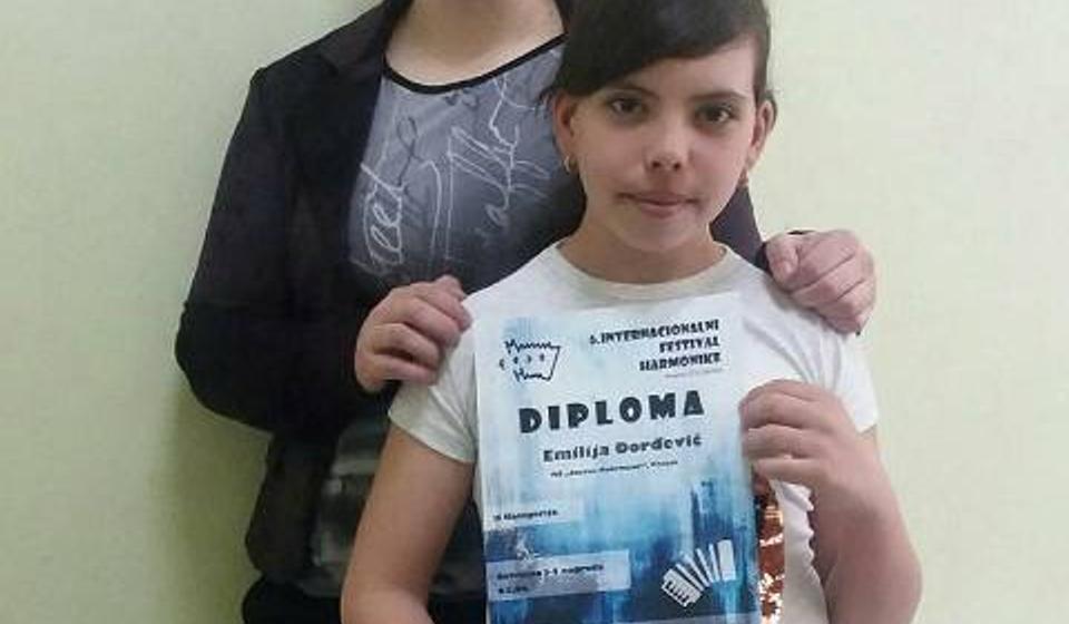 Prvo mesto za Emiliju Đorđević. Foto Fejsbuk, Muzička škola Stevan Mokranjac