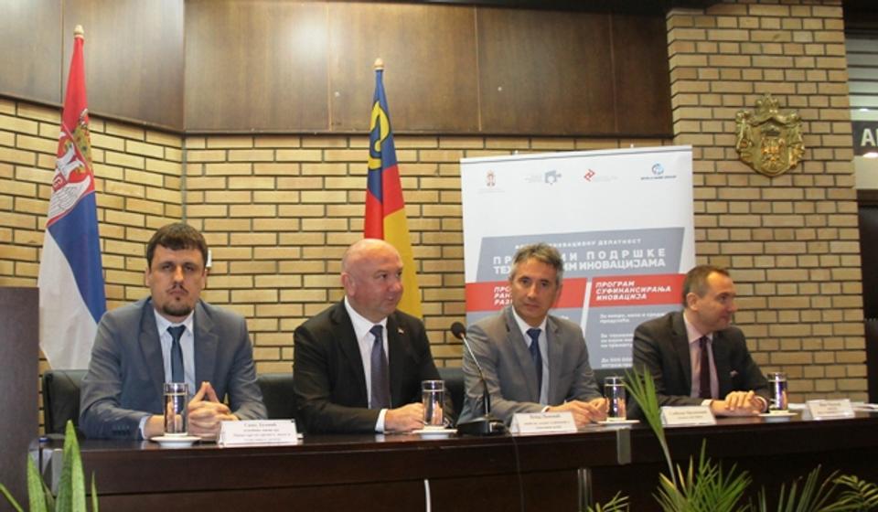 Inovacije u drvnoj, duvanskoj, metalskoj industriji: ministar Nenad Popović. Foto VranjeNews 