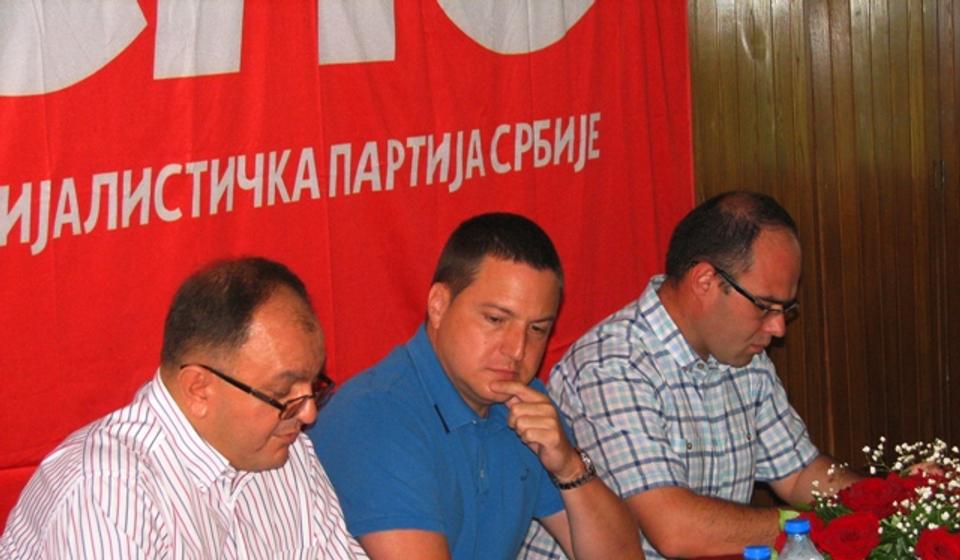 Ružić sa čelnicima vranjskog SPS. Foto VranjeNews
