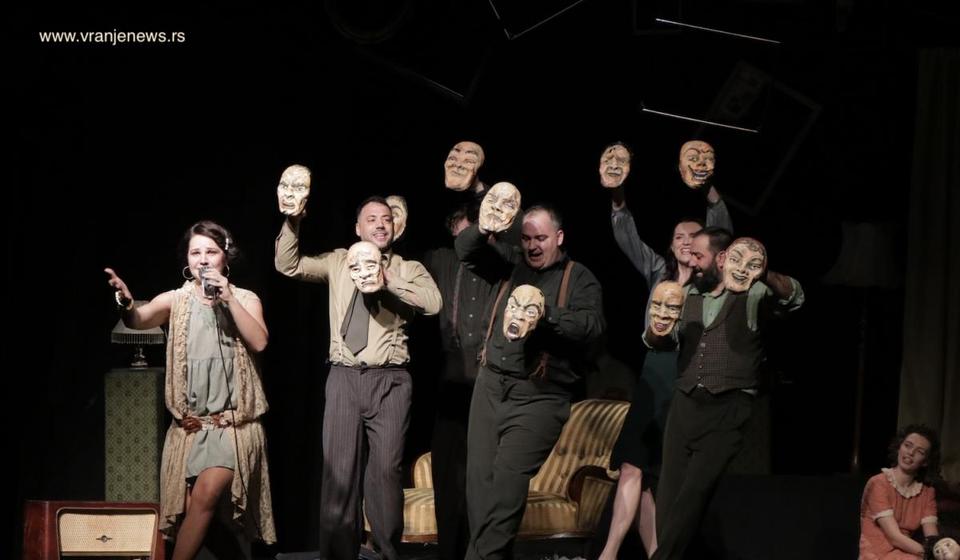 Nagrada za najbolji dramski tekst dodeljena je Milivoju Mlađenoviću za 