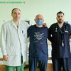 Tim lekara iz Surdulice sa pacijentom. Foto Vranje News