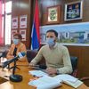 Većnici Bojan Kostić i Danijela Milosavljević pred novinarima. Foto vranje.rs