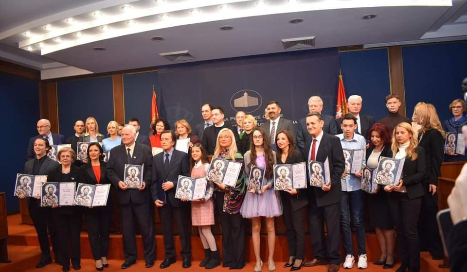 Sa današnjeg uručenja. Foto Ministarstvo prosvete