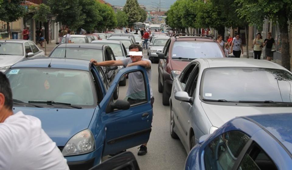 Na desetine vlasnika vozila na protestu u Vranju. Foto VranjeNews 