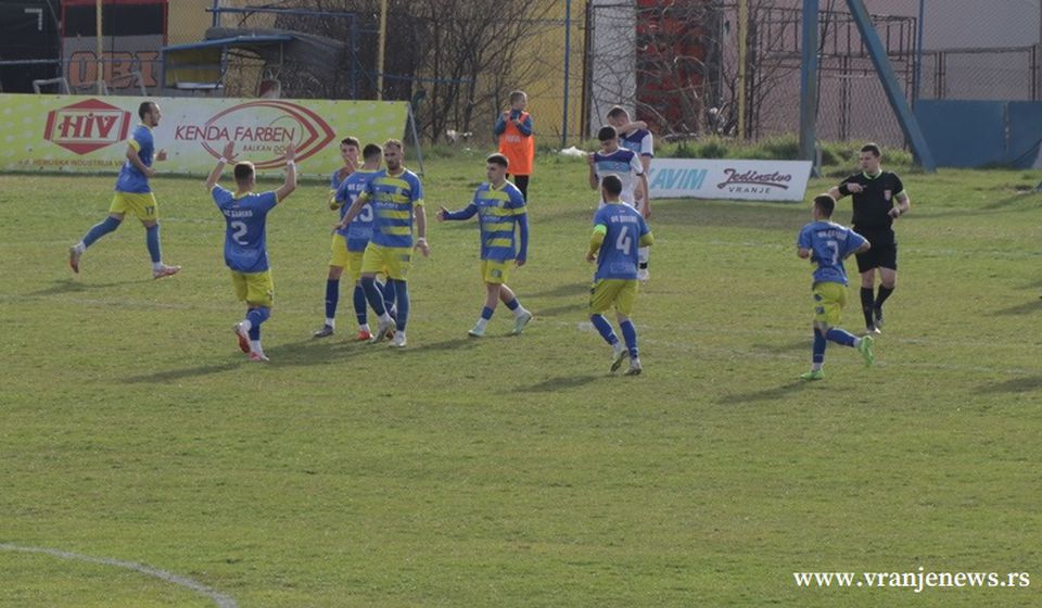 Obezbedili plasman u Srpsku ligu Istok: fudbaleri Dinamo Jug-a. Foto ilustracija Vranje news