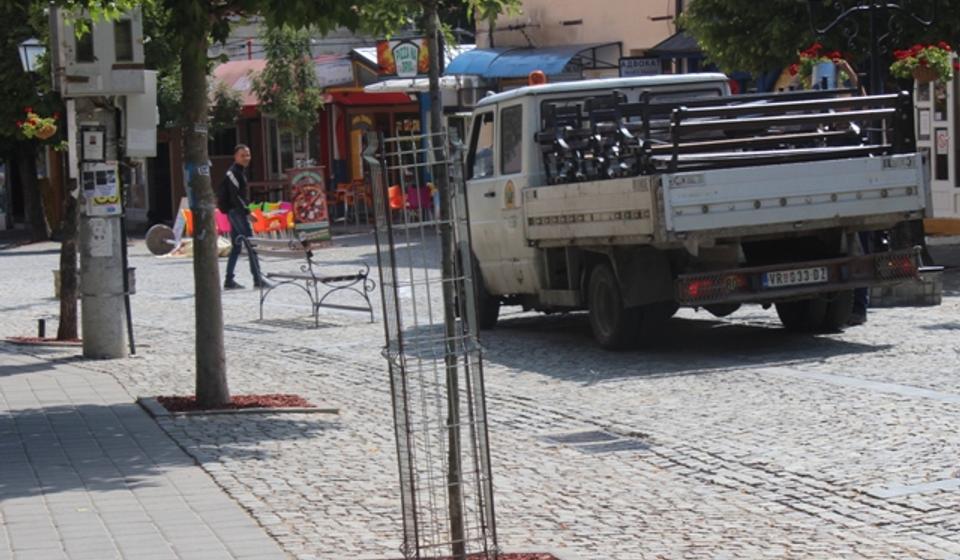 Letos su zamenjene klupe. Foto Vranjenews