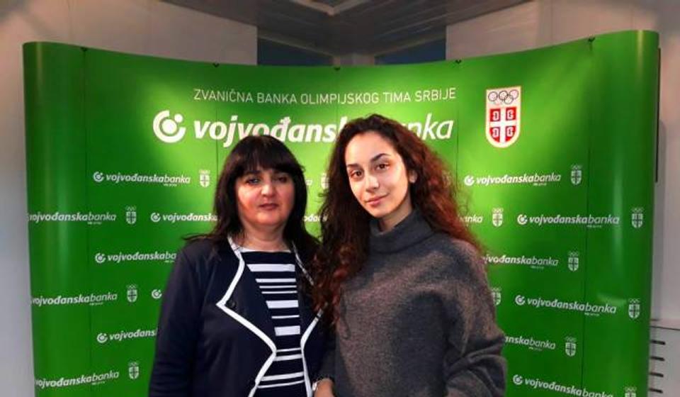 Prezentovale projekat: Jefimija Najdić sa profesorkom Gordanom Nikolić. Foto privatna arhiva