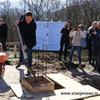 Kamen temeljac Ružić položio sa predsednikom hanske opštine Goranom Mladenovićem. Foto Vranje News