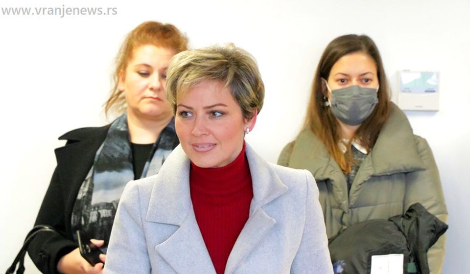 Iz AP-a tvrde da će u ponedeljak biti smenjena: Ardita Sinani, aktuelna predsednica opštine Preševo. Foto Vranje News