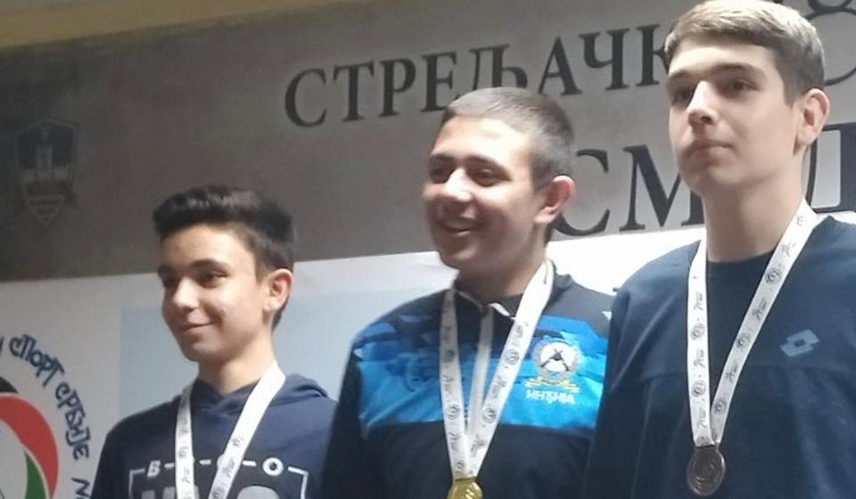 Foto Gimnazija Bora Stanković