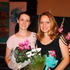 Jasmina Raković i Milica Marković poziraju fotoreporteru Vranje News-a