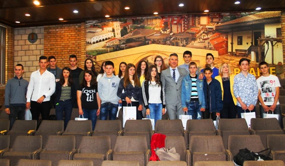 Đaci generacije 2017/2018. Foto VranjeNews