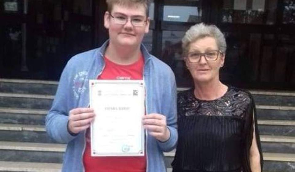 Bogdan Stefanović peti na republičkom takmičenju iz francuskog jezika. Foto OŠ Svetozar Marković