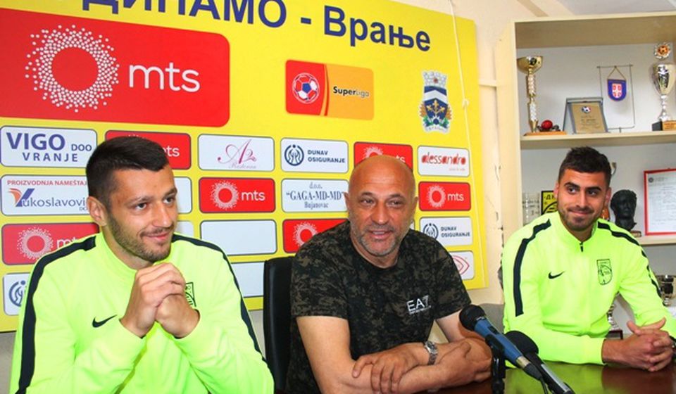 Pobeda najsigurnija opcija: Antić, Ožegović i Pavišić na konferenciji za medije. Foto VranjeNews