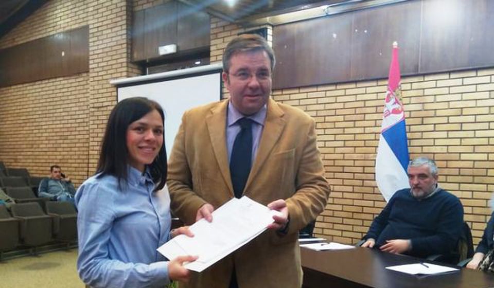 Saglasnost na Nacrt izmena i dopuna prostornog plana: Jovana Antić sa pomoćnikom ministra. Foto VranjeNews
