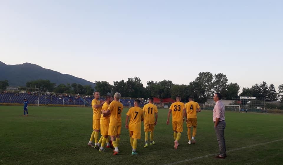 Slavlje vranjskih fudbalera. Foto FK Dinamo