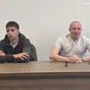 Trener Marko Jovanović (desno) i fudbaler Dinamo Jug-a Vasilije Spasić na konferenciji za medije. Foto Vranje news