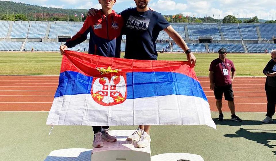 Kristijan Stošić (levo) i Saša Ćuković. Foto AK Vranjski maratonci