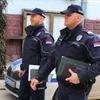 Porodica nema reči zahvalnosti za dvojicu policajaca. Foto fejsbuk SMS dn017