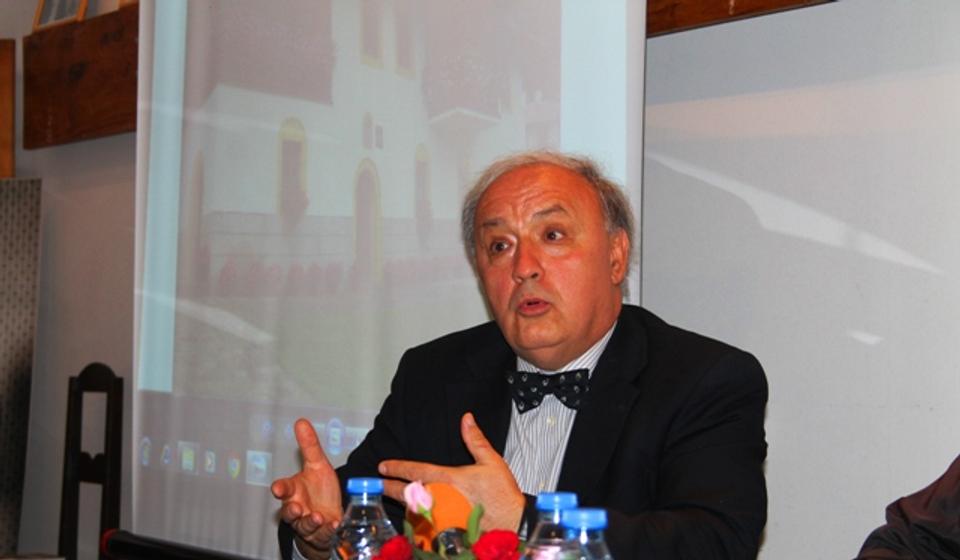 Knjiga o veri, nadi i ljubavi: dr Slobodan Radulović. Foto VranjeNews