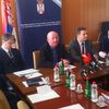 Stanković sa liderima Albanaca sa juga Srbije. Foto VranjeNews