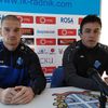 Simo Krunić i golman Ivan Kostić na konferenciji za medije pred duel sa Čukaričkim. Foto D. Mirčev