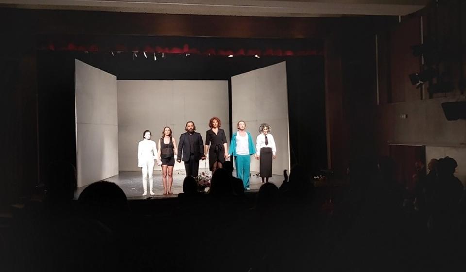 Publika primila predstavu sa oduševljenjem. Foto Vranje News