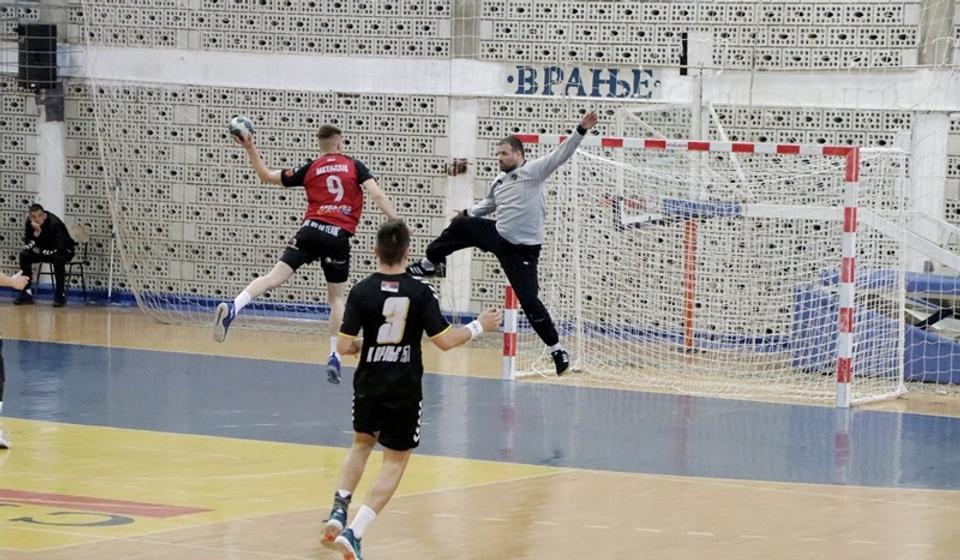 Prošle godine briljirao u dresu Vranja, sada jedna od uzdanica Goč Merkura: golman Darko Dimitrijević. Foto Vranje News