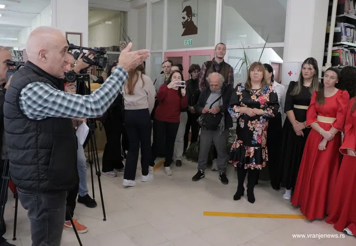 Detalj sa otvaranja izložbe. Foto Vranje news